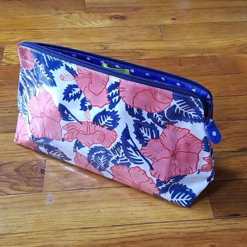 Roller Rabbit Make Up Bag